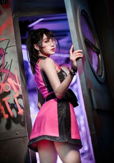 黑发夫人之同性爱-完结最新电影在线观看