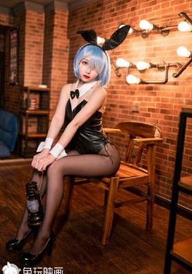 逃离旋转岛-啦啦高清高清完整视频