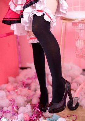 嘉年华第一季-暖暖未删减版在线观看