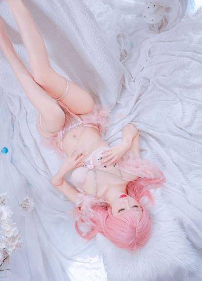 容先生你的爱意藏不住了-最新国产剧英文版字幕