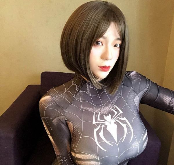 社区女支书-迅雷资源有字幕完整版