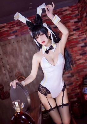 夺回人生后，被冷面男配宠翻-手机电影高清迅雷下载